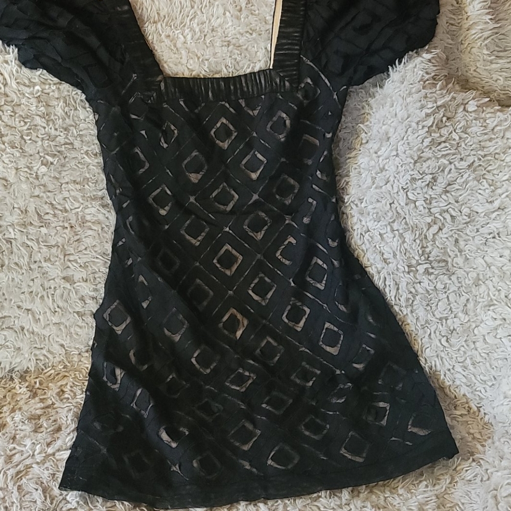 BLACK DRESS - Picture 2 of 3